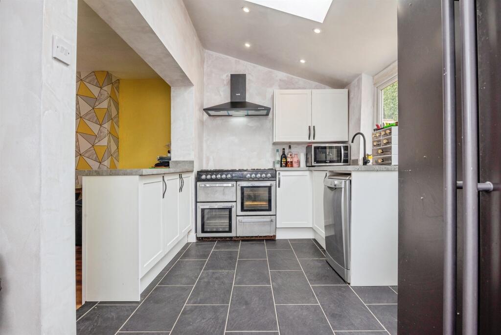House in Worcester, Worcestershire - More