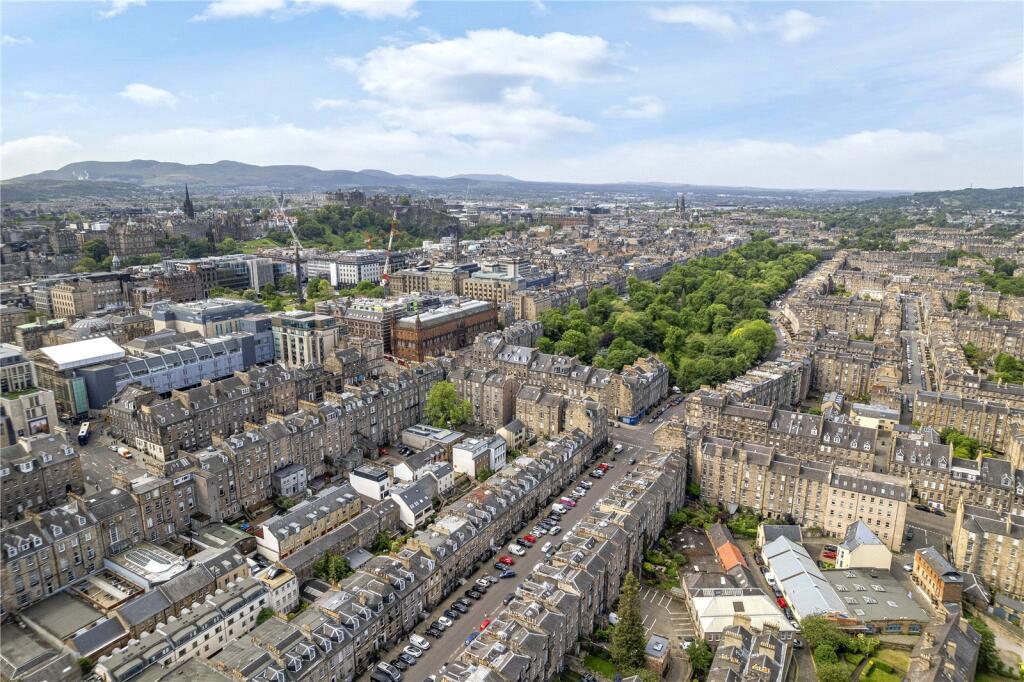 Apartment in Edinburgh, Gayfield, New Town/Broughton - View 2