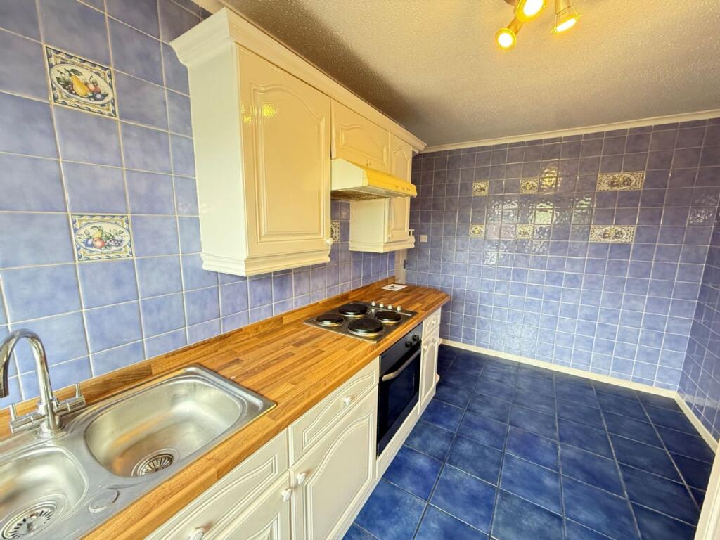 Rochford Way, Walton-on-the-naze photo 4