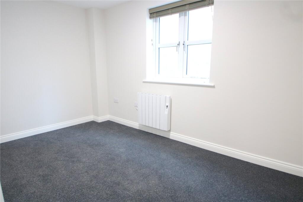 Apartment in Bristol, Bedminster - View 3