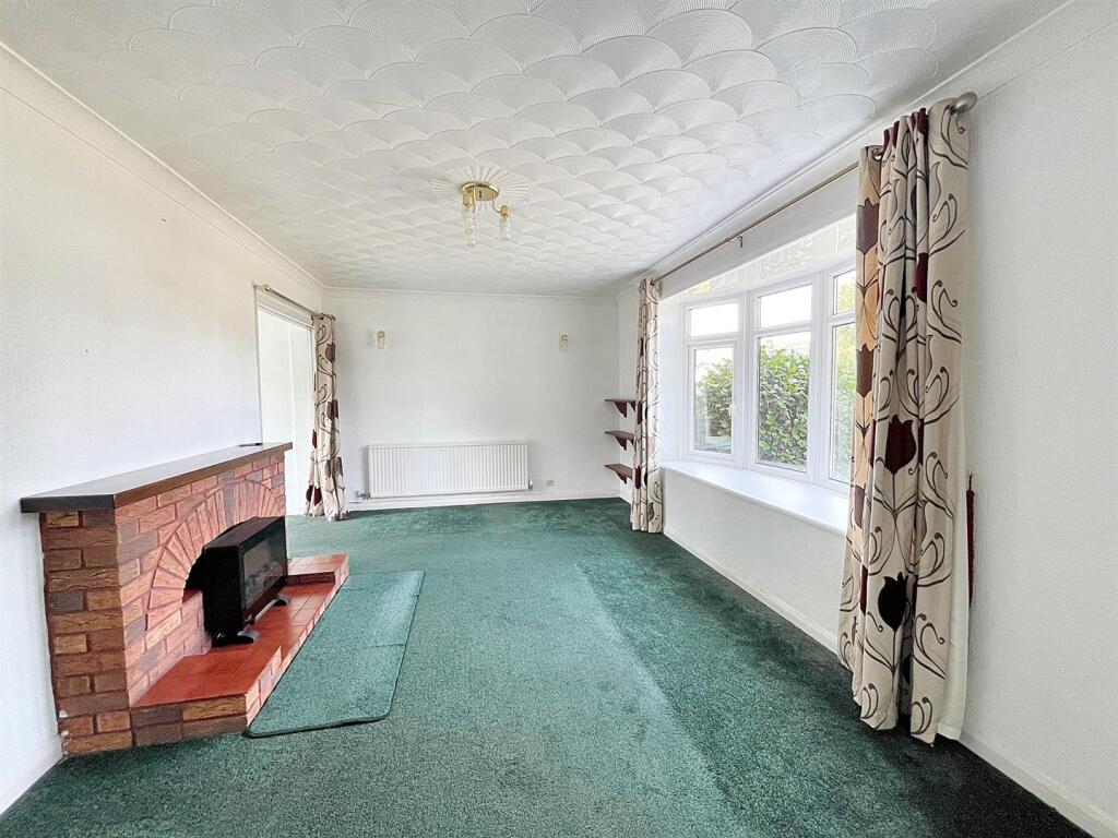 Caerleon Road, Ponthir, Newport photo 4