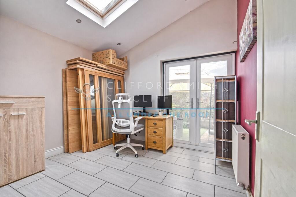 Additional image 10 of Wheatley Lane Road, Fence