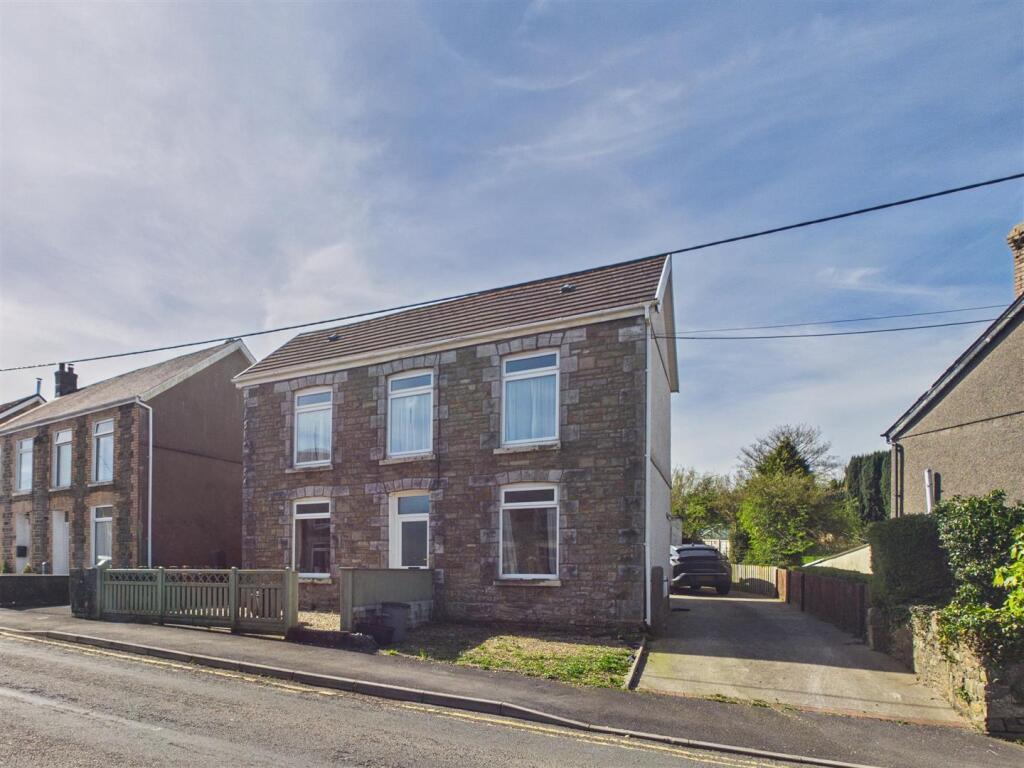 Main image of property: Llannon Road, Pontyberem, Llanelli