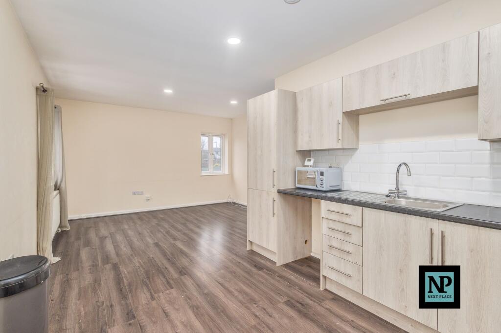 Additional image 4 of Brook Avenue, Tamworth, B77