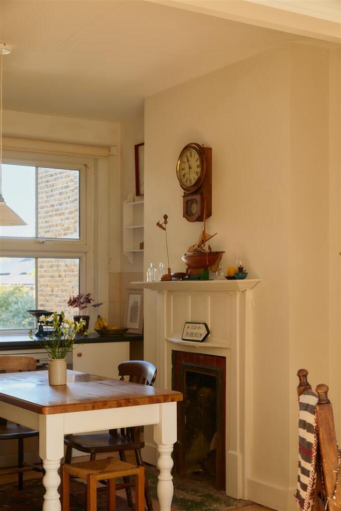 Apartment in London - More