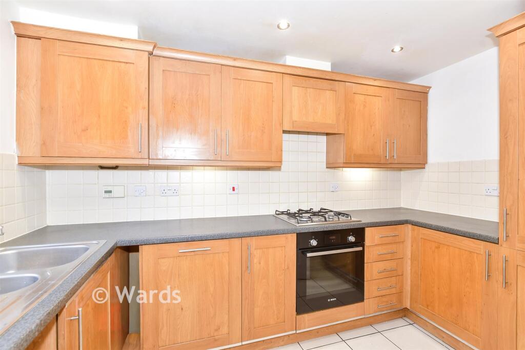 3-bed house on Brampton Field, Ditton, Aylesford, Kent, £350,000