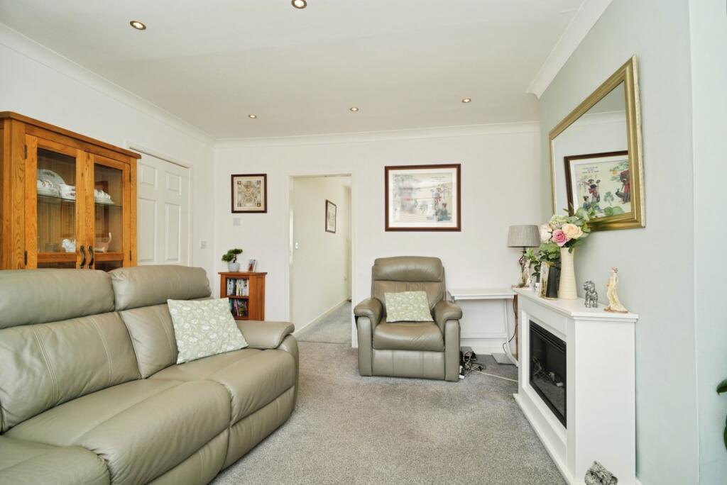 Blackhorse Avenue, Blackrod, Bolton, Greater Manchester, BL6 photo 3