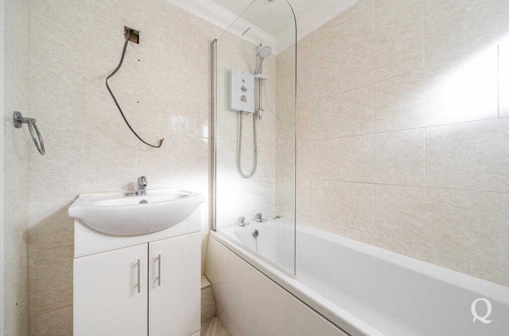 Apartment in Swale, Grove Park, Chalkwell - More