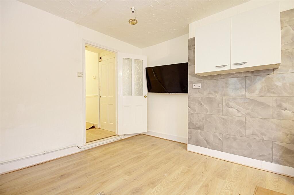 Main image of property: Fotheringham Road, Enfield, EN1