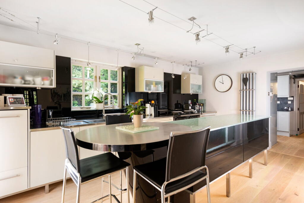 House in Northampton, Spratton - More