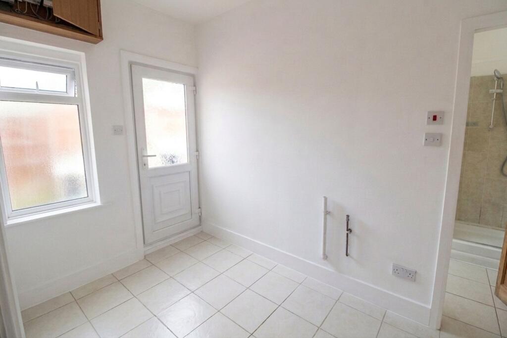 High Street, Connah's Quay, CH5 - View 6