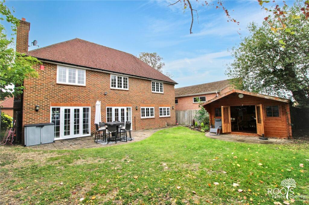 House in Thatcham, West Berkshire - View 2