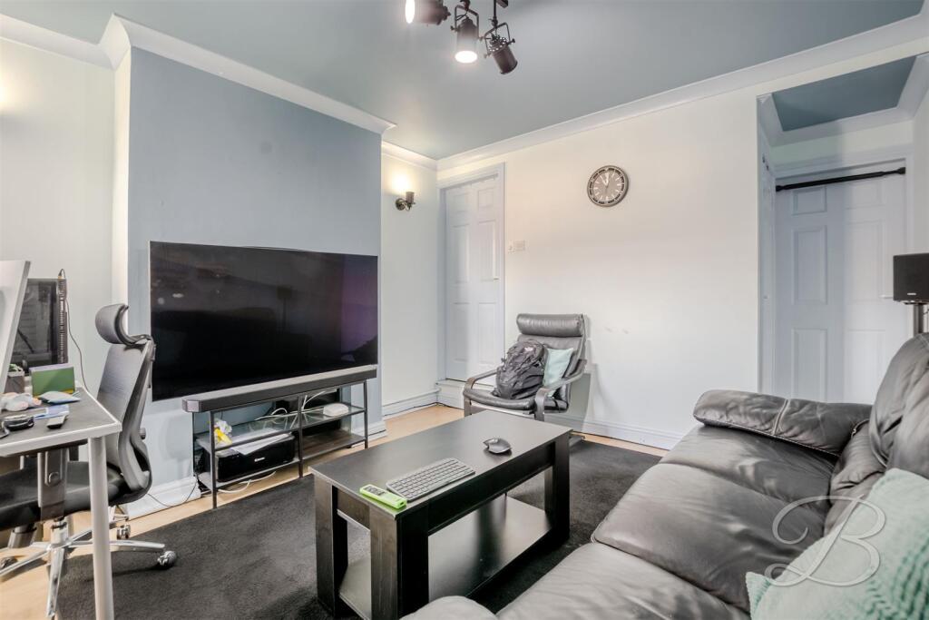 House in Mansfield, Ladybrook - View 3