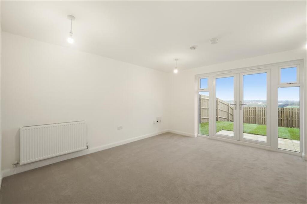 House in Stoke-on-Trent - View 4
