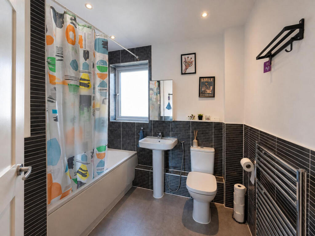 Apartment in Reading - More