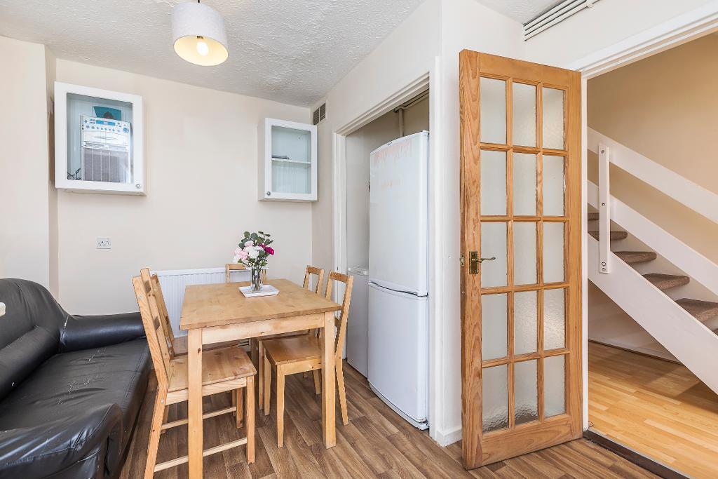 Apartment in London - View 5