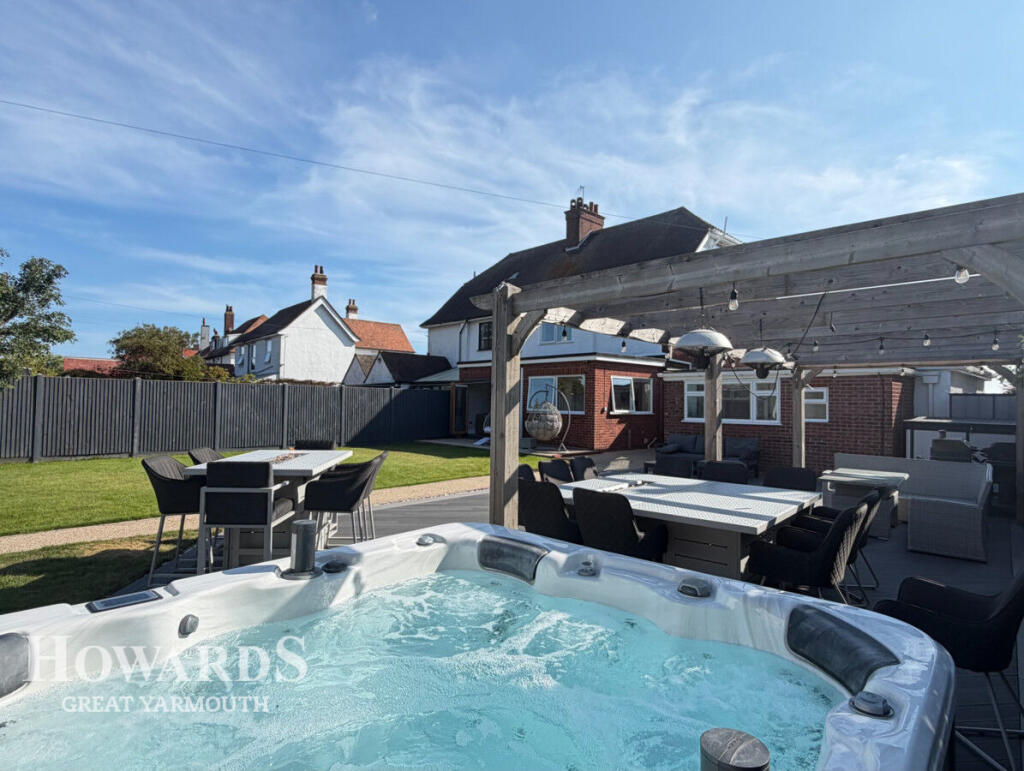Main image of property: Marine Crescent, Great Yarmouth