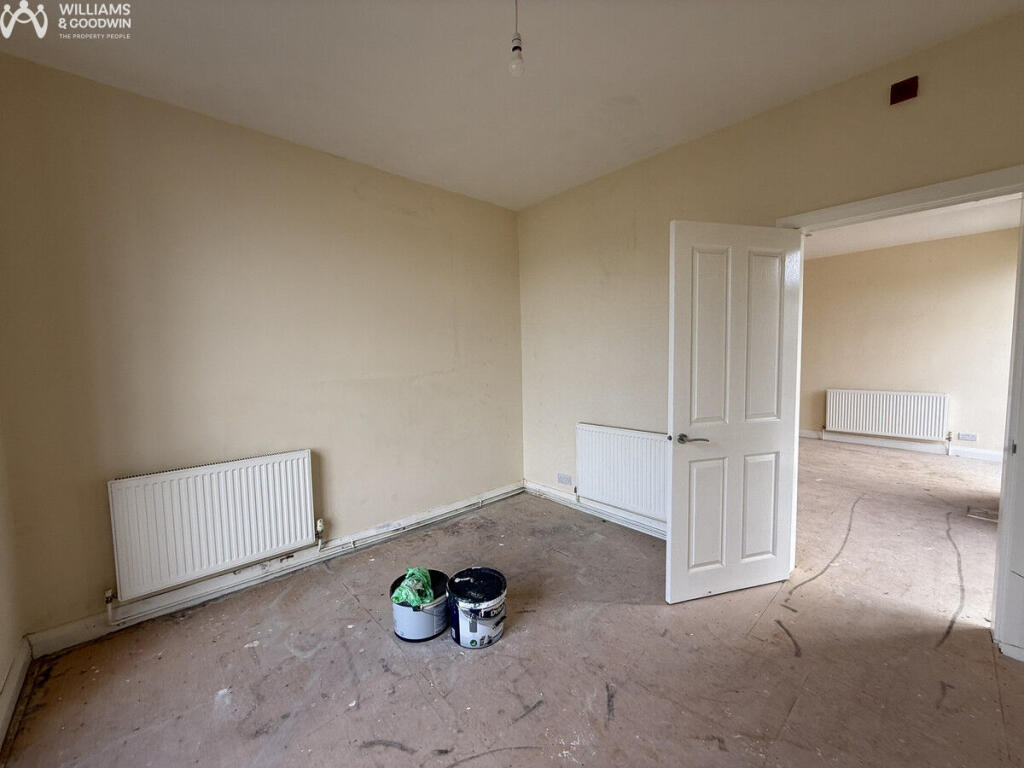 Tan Y Dderwen, Abergwyngregyn, Llanfairfechan, LL33 - More