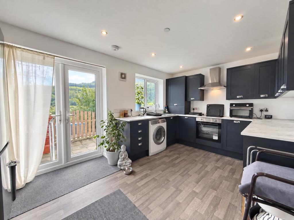 House in Cardiff, Aberaman South - View 5