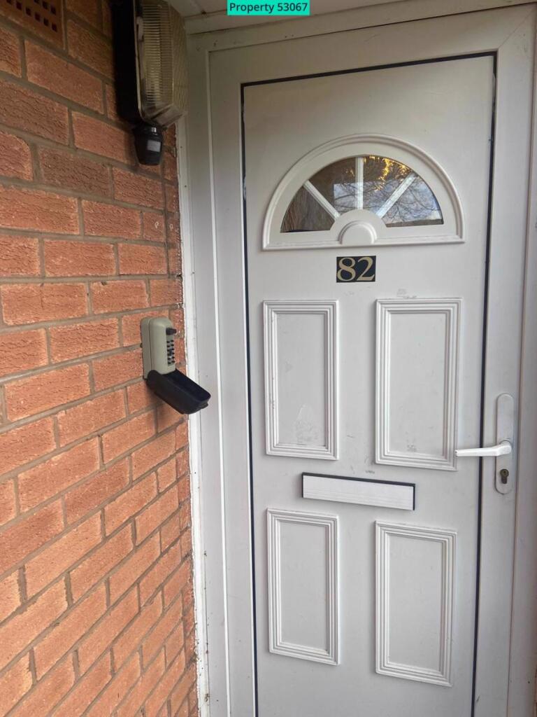Apartment in Wolverhampton, Tettenhall - View 3