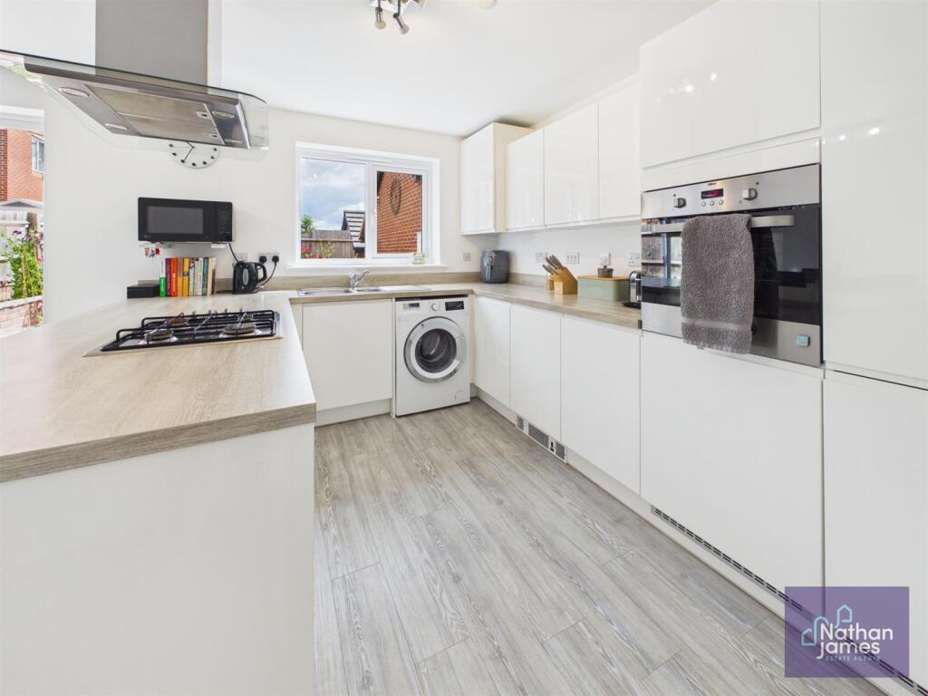 Sir Howel Crescent, Undy, Caldicot - View 5