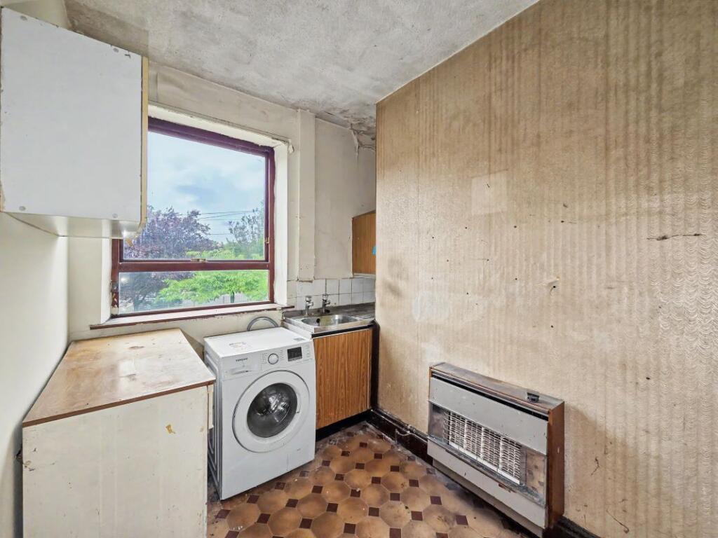 House in Tameside, Greater Manchester - View 5