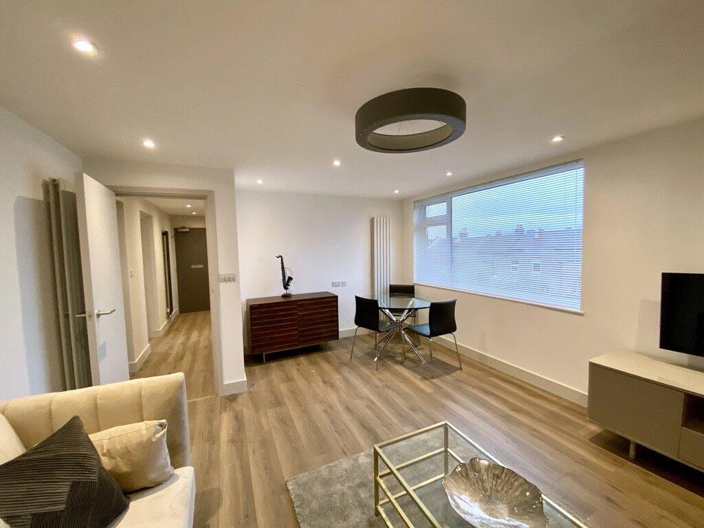 Apartment in London - View 5
