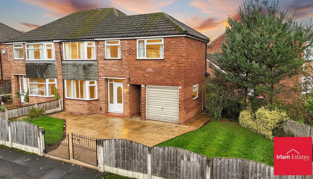 4-bed semi-detached on Highbury Avenue, Irlam, M44, £299,995
