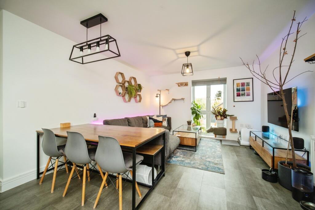 Main image of property: Lavant Way, Crowthorne, RG45