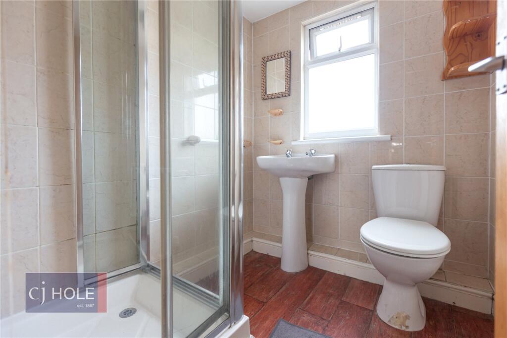 6 bedroom terraced house for rent