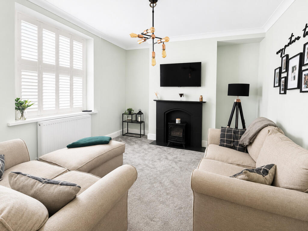 House in Bridgend, Hencastel - View 2