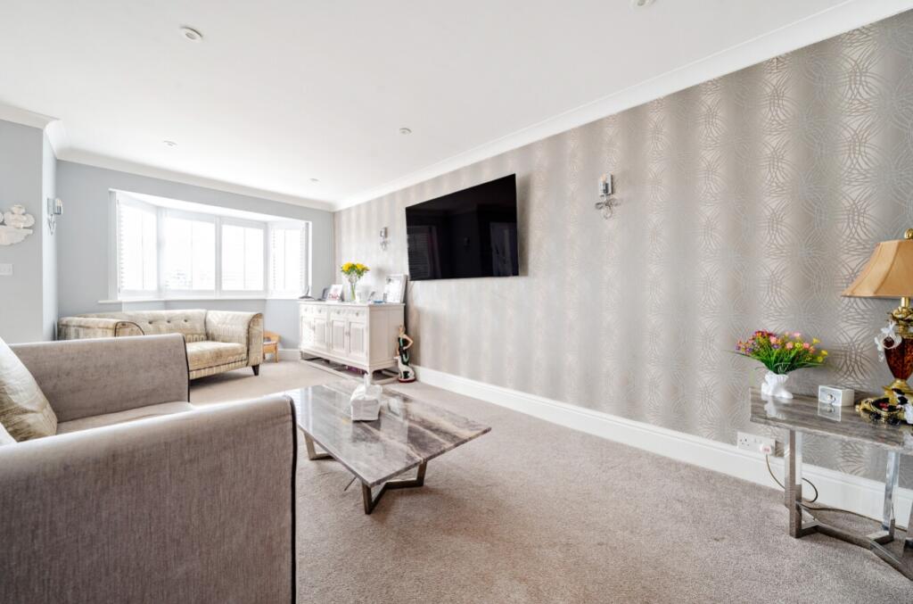House in Lincoln - View 5