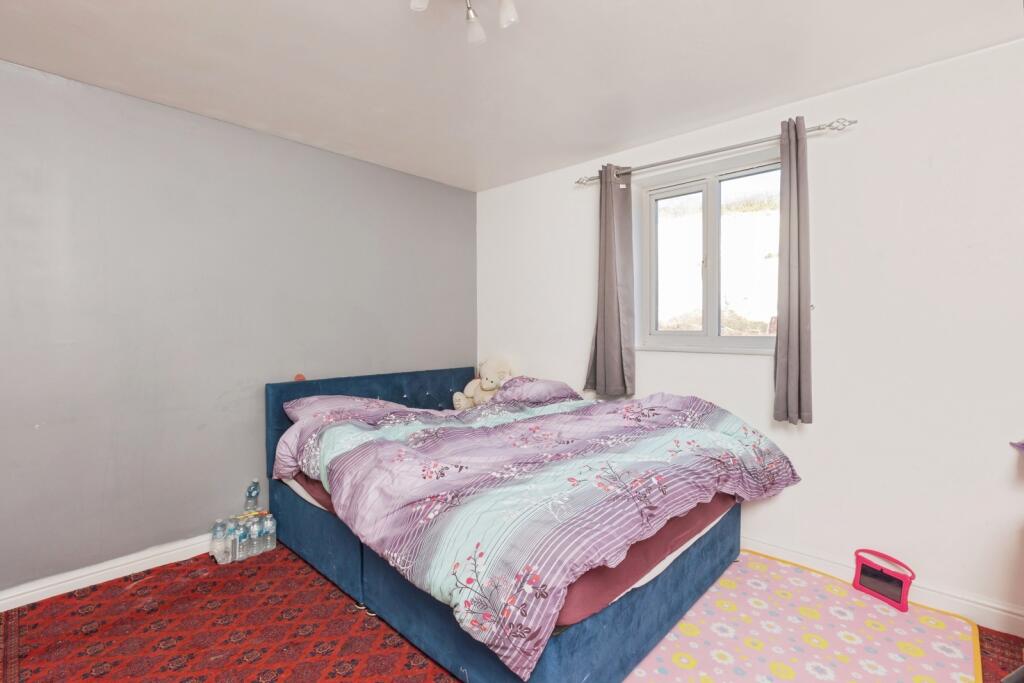 Apartment in Gravesham, Northfleet - More