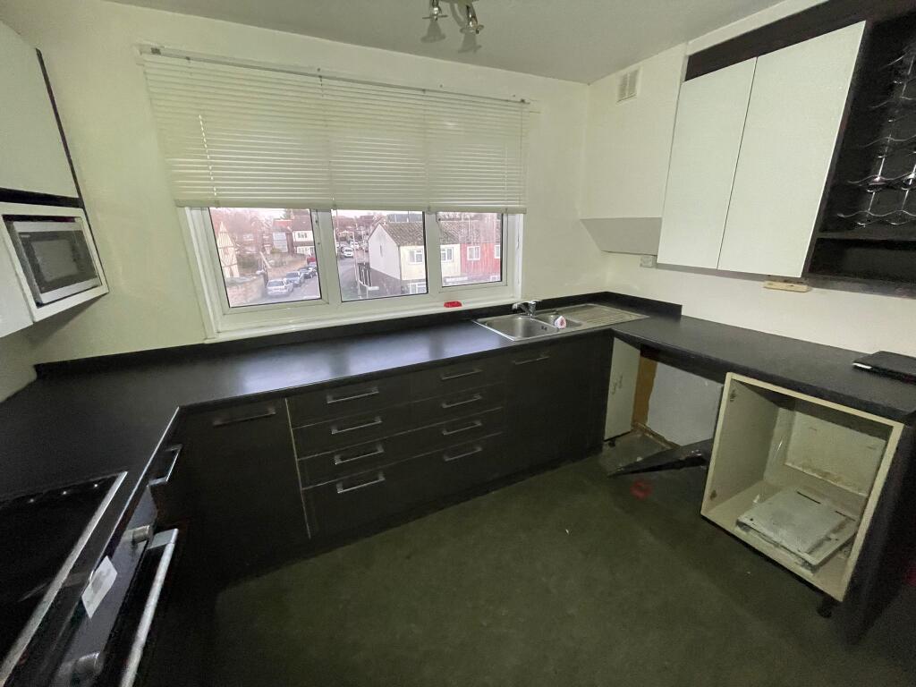 109 Celandine Close, South Ockendon, Essex RM15 6JB photo 4