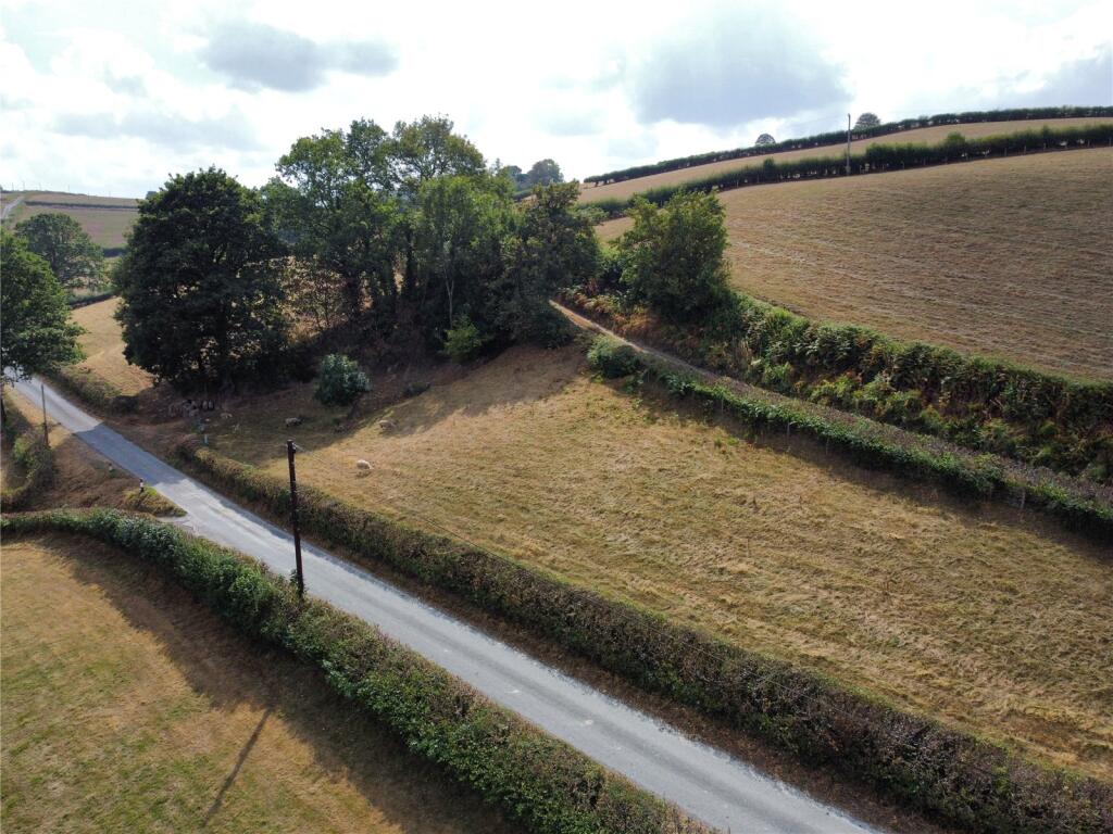 Oakley Park, Llanidloes, SY18 - View 3