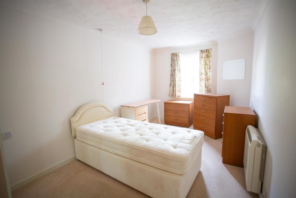 Apartment in Chard, Somerset - View 5