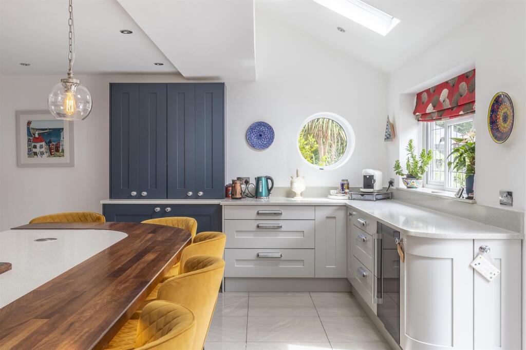 Ospringe Place, Faversham - View 6