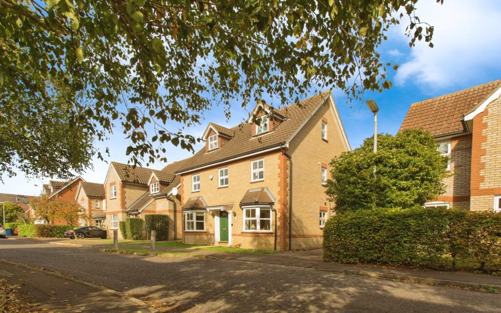 Main image of property: College Fields, Woodhead Drive, Cambridge, Cambridgeshire, CB4