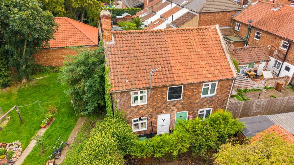 Main image of property: Holydyke, Barton-Upon-Humber, North Lincolnshire, DN18