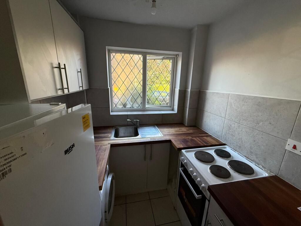 1 bedroom end of terrace house for rent