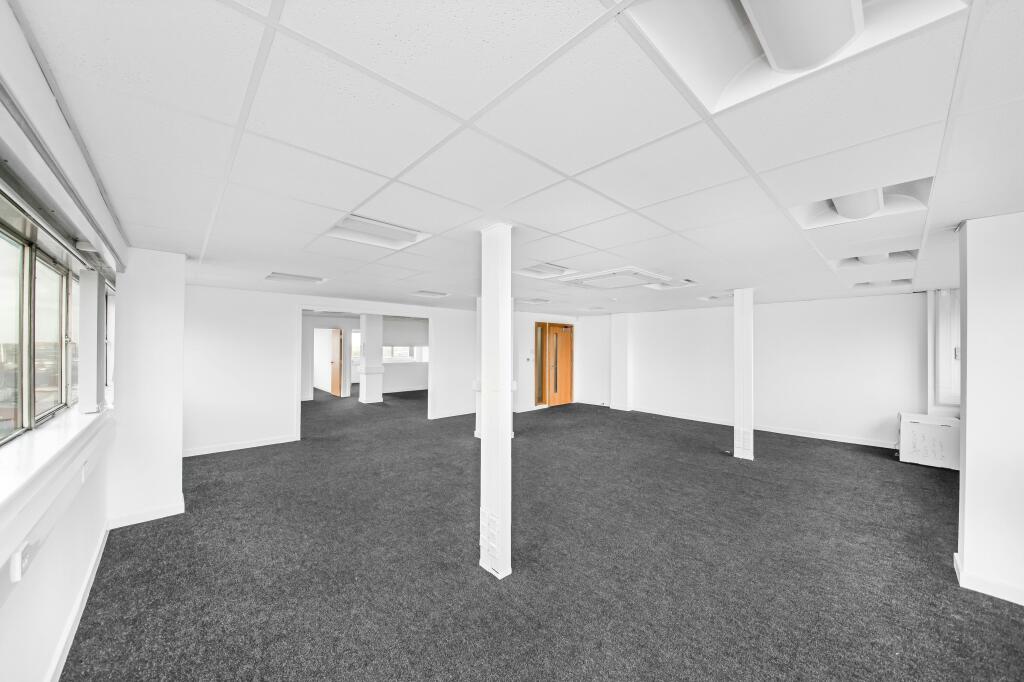 Lvl 5 Large Suite4.jpg