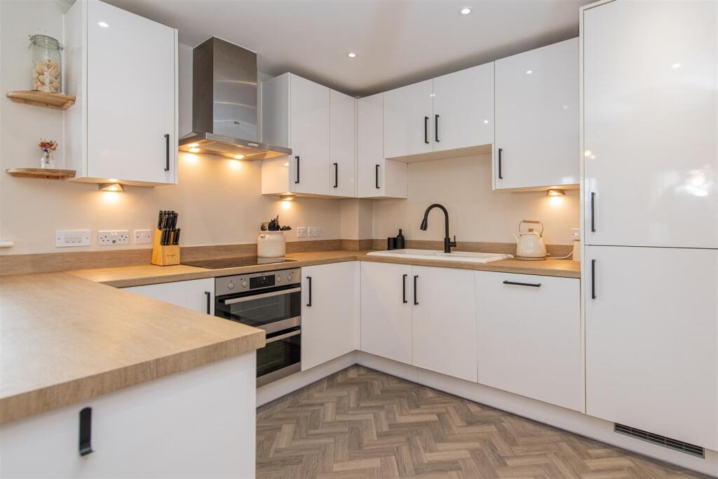 Lamport Way, Wellingborough – pohled 5