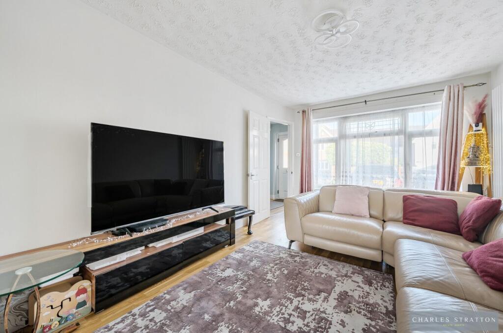 Erroll Road, Romford - View 3