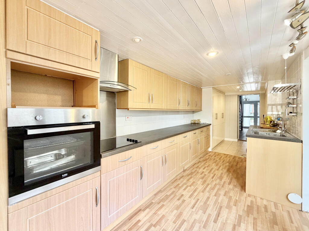 House in Taunton - View 5