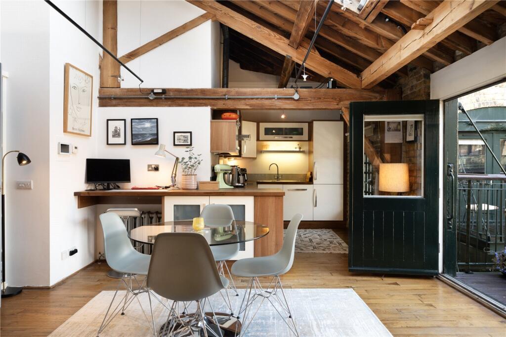 Apartment in London - View 4