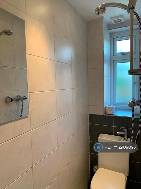 4 bedroom flat for rent