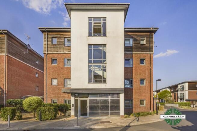 Eddleston Court Riverside Close -013.jpg