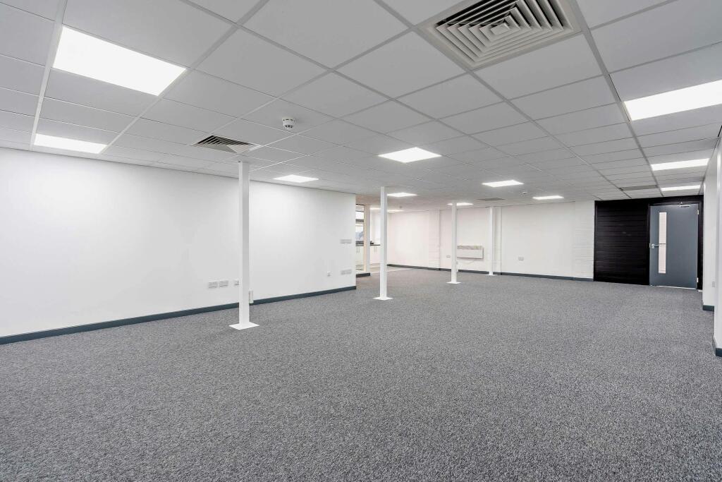 8636726interior24800.jpg