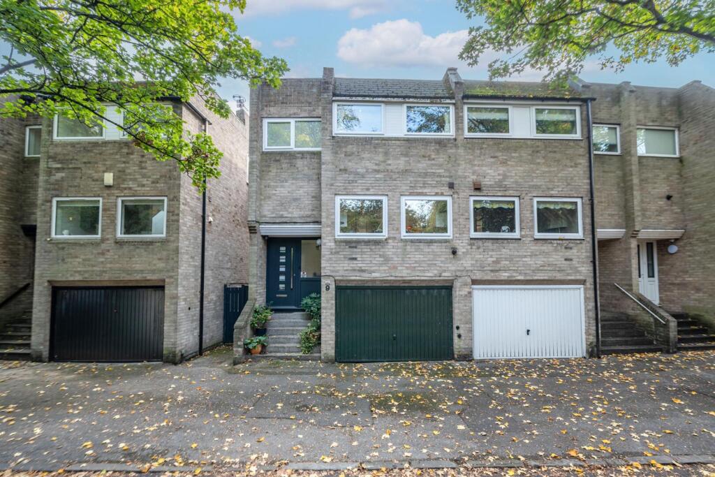 4-bed house on Clumber Crescent North, Nottingham, NG7 1EY, £395,000