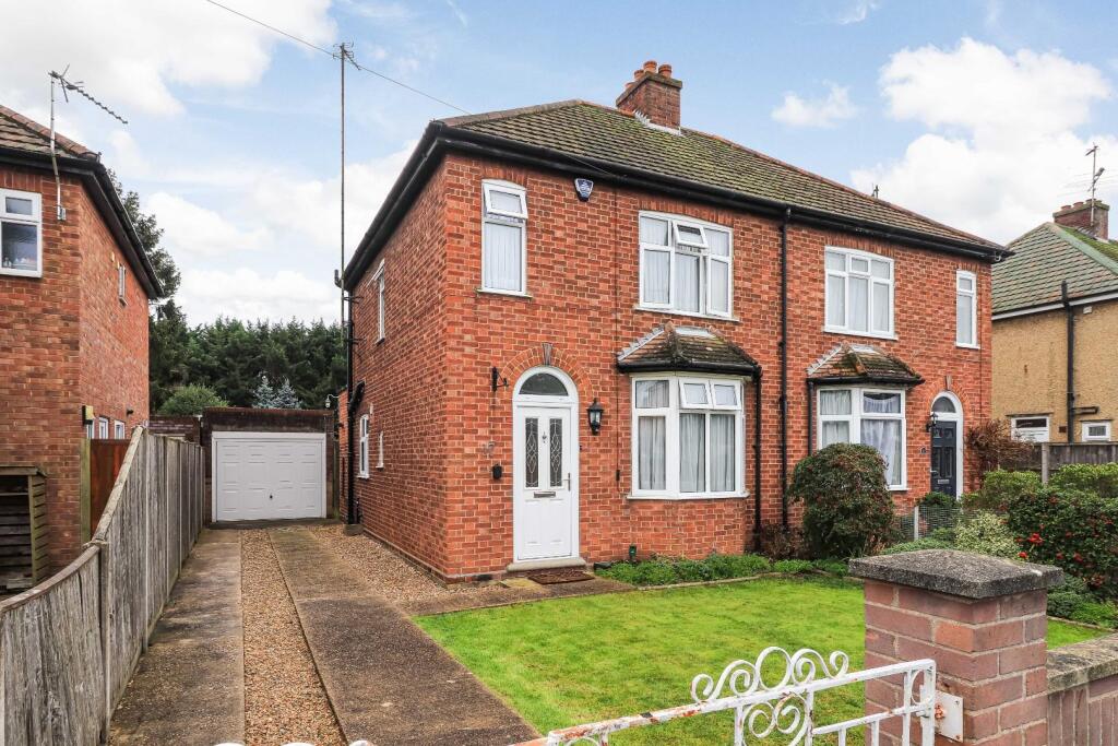 Main image of property: Somerset Road, Histon, Cambridge